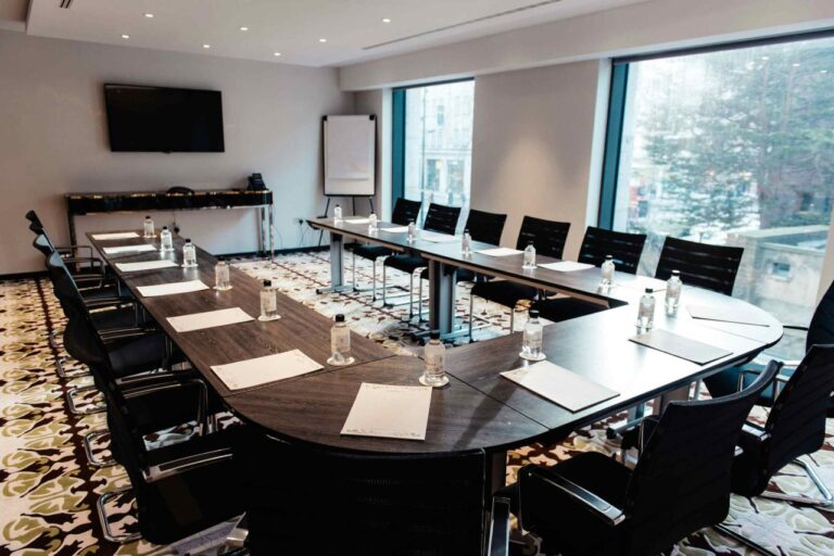 Hotels with conference rooms near me